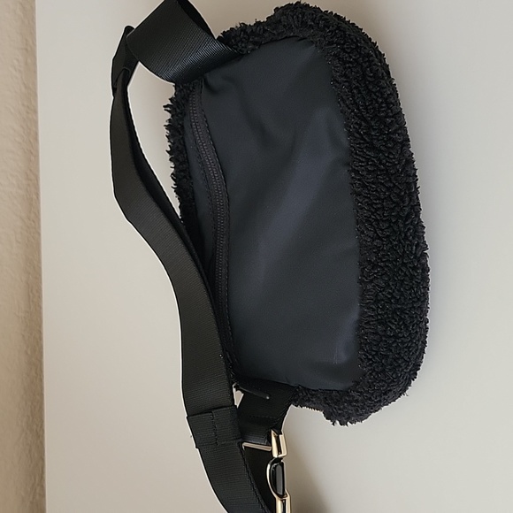 Lululemon everywhere belt bag fleece - Picture 11 of 11